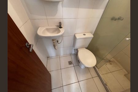 Casa de condomínio à venda com 83m², 3 quartos e 2 vagasBanheiro
