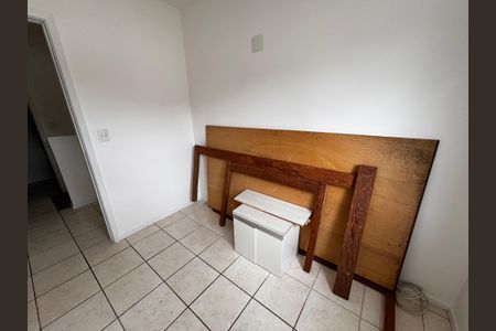 Casa de condomínio à venda com 83m², 3 quartos e 2 vagasQuarto 3