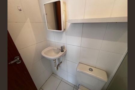 Casa de condomínio à venda com 83m², 3 quartos e 2 vagasBanheiro