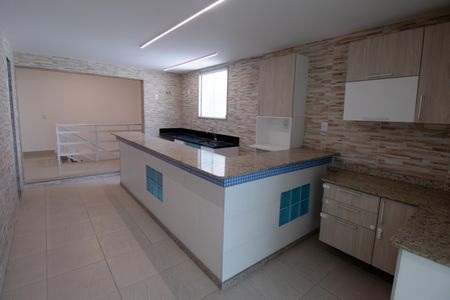 Casa à venda com 200m², 4 quartos e 1 vaga