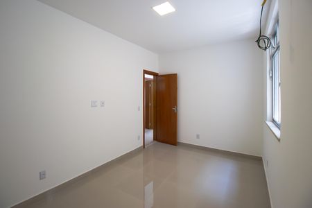 Casa à venda com 200m², 4 quartos e 1 vaga