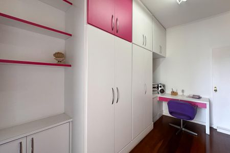 Apartamento à venda com 240m², 4 quartos e 3 vagas Apartamento à venda com 240m², 4 quartos e 3 vagasQuarto 2