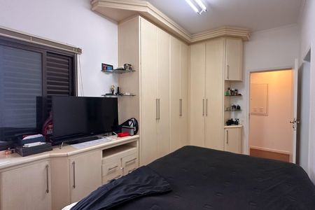 Apartamento à venda com 240m², 4 quartos e 3 vagas Apartamento à venda com 240m², 4 quartos e 3 vagasSuíte 2