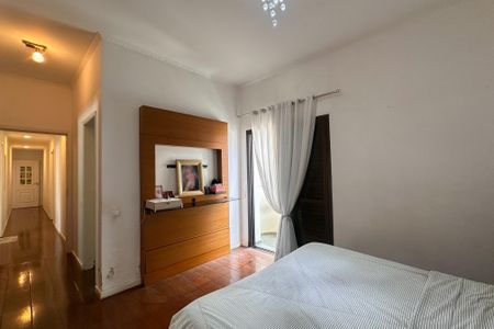 Apartamento à venda com 240m², 4 quartos e 3 vagas Apartamento à venda com 240m², 4 quartos e 3 vagasSuíte 1