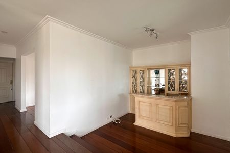 Apartamento à venda com 240m², 4 quartos e 3 vagas Apartamento à venda com 240m², 4 quartos e 3 vagasSala