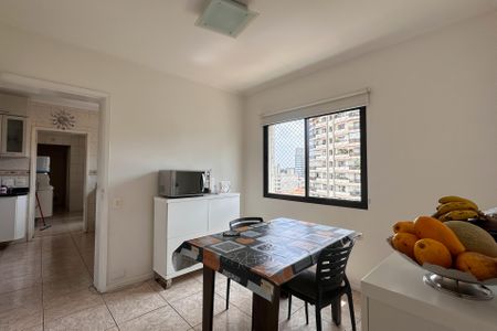 Apartamento à venda com 240m², 4 quartos e 3 vagas Apartamento à venda com 240m², 4 quartos e 3 vagasCopa