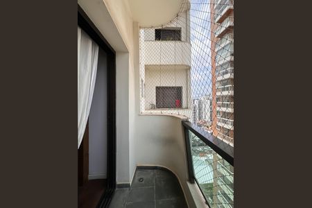 Apartamento à venda com 240m², 4 quartos e 3 vagas Apartamento à venda com 240m², 4 quartos e 3 vagasSacada da Suíte 1