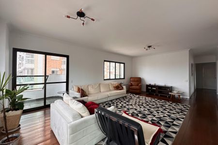 Apartamento à venda com 240m², 4 quartos e 3 vagas Apartamento à venda com 240m², 4 quartos e 3 vagasSala