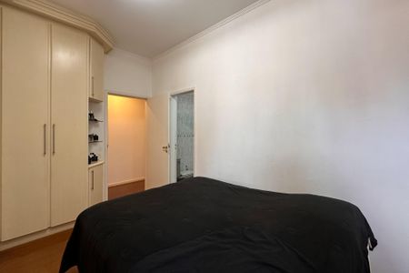 Apartamento à venda com 240m², 4 quartos e 3 vagas Apartamento à venda com 240m², 4 quartos e 3 vagasSuíte 2