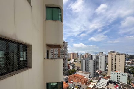 Apartamento à venda com 240m², 4 quartos e 3 vagas Apartamento à venda com 240m², 4 quartos e 3 vagasVista da Sacada do Quarto 2