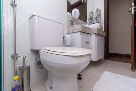Apartamento à venda com 102m², 3 quartos e 2 vagasBanheiro Social