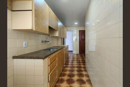 Apartamento à venda com 77m², 2 quartos e 1 vagaCozinha