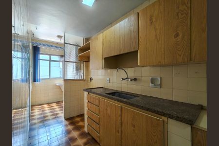 Apartamento à venda com 77m², 2 quartos e 1 vagaCozinha