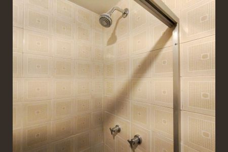 Apartamento à venda com 77m², 2 quartos e 1 vagaBanheiro Corredor