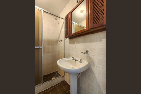 Apartamento à venda com 77m², 2 quartos e 1 vagaBanheiro Corredor