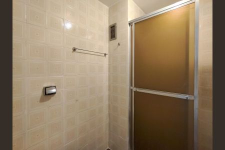 Apartamento à venda com 77m², 2 quartos e 1 vagaBanheiro Corredor