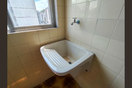 Apartamento à venda com 77m², 2 quartos e 1 vagaÁrea de Serviço