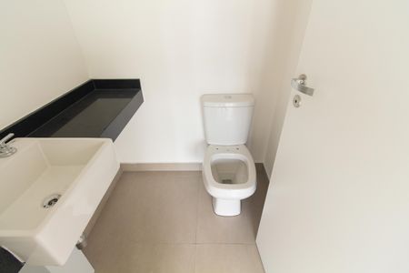 Studio para alugar com 32m², 0 quarto e sem vaga Studio para alugar com 32m², 0 quarto e sem vagaBanheiro