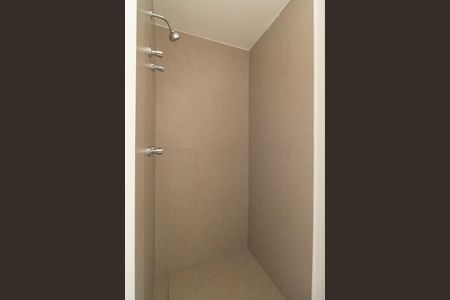 Studio para alugar com 32m², 0 quarto e sem vaga Studio para alugar com 32m², 0 quarto e sem vagaBanheiro