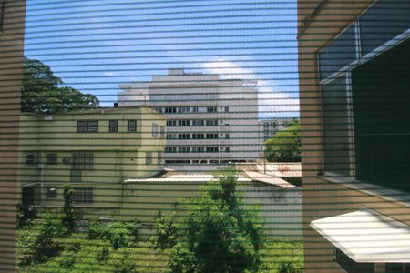 Apartamento para alugar com 75m², 2 quartos e 1 vagaÁrea de serviço - Vista