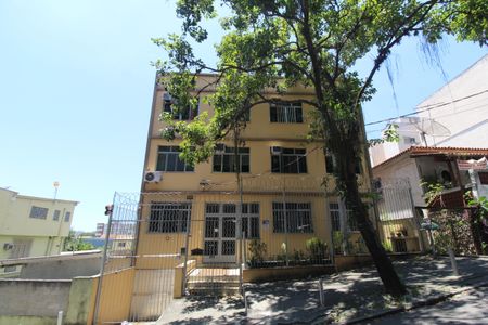 Apartamento para alugar com 75m², 2 quartos e 1 vagaFachada
