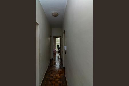 Corredor de apartamento para alugar com 3 quartos, 92m² em Estrela Dalva, Belo Horizonte