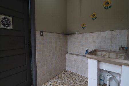 Casa à venda com 103m², 2 quartos e 1 vagaÁrea de serviço