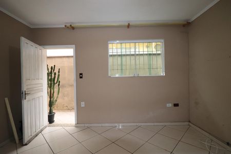 Casa à venda com 103m², 2 quartos e 1 vagaSala