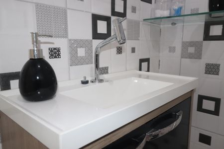 Casa à venda com 103m², 2 quartos e 1 vagaBanheiro