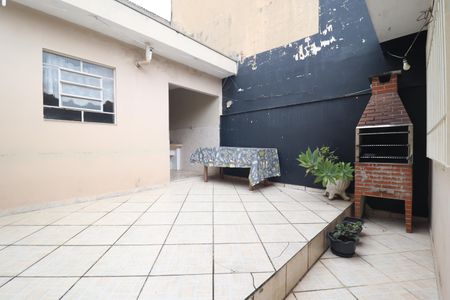 Casa à venda com 103m², 2 quartos e 1 vagaQuintal