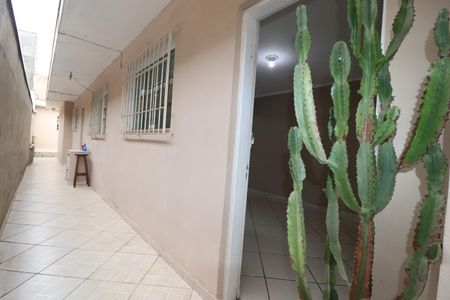 Casa à venda com 103m², 2 quartos e 1 vagaCorredor lateral