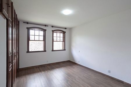 Casa para alugar com 487m², 5 quartos e 6 vagasSuíte 2