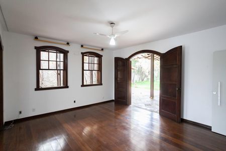 Casa para alugar com 487m², 5 quartos e 6 vagasSala 2