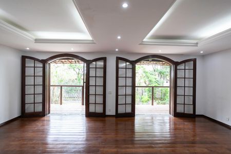 Casa para alugar com 487m², 5 quartos e 6 vagasVaranda 