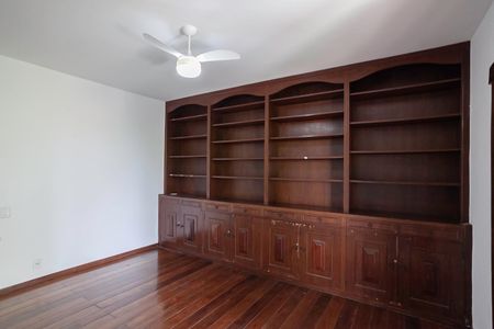 Casa para alugar com 487m², 5 quartos e 6 vagasQuarto 1