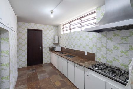 Casa para alugar com 487m², 5 quartos e 6 vagasCozinha