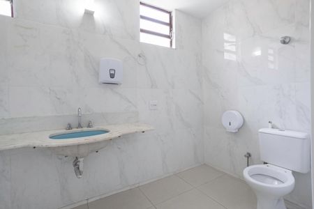 Casa para alugar com 487m², 5 quartos e 6 vagasBanheiro da suíte 1