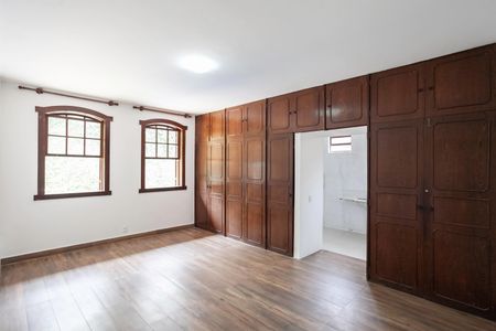 Casa para alugar com 487m², 5 quartos e 6 vagasSuíte 1