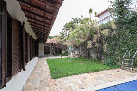 Casa para alugar com 487m², 5 quartos e 6 vagasQuintal