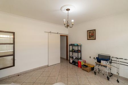 Casa à venda com 150m², 2 quartos e 2 vagasCasa 1 - Sala