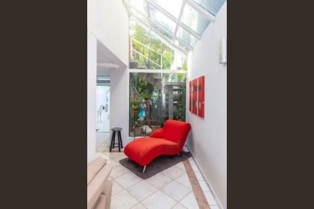 Foto 10 de casa à venda com 3 quartos, 280m² em Alto de Pinheiros, São Paulo