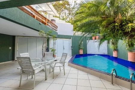 Foto 02 de casa à venda com 3 quartos, 280m² em Alto de Pinheiros, São Paulo