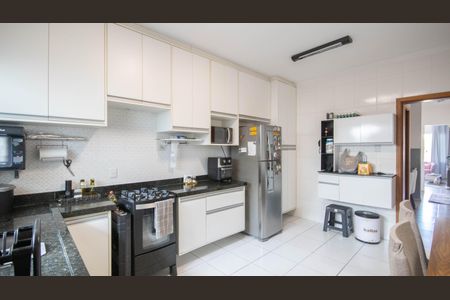 Casa à venda com 129m², 3 quartos e 3 vagasCozinha