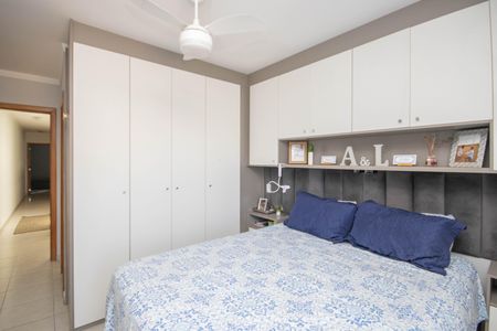 Casa à venda com 129m², 3 quartos e 3 vagasSuíte