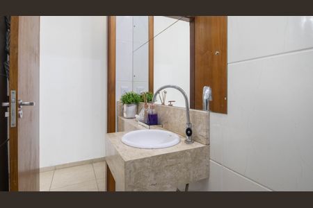 Casa à venda com 129m², 3 quartos e 3 vagasLavabo