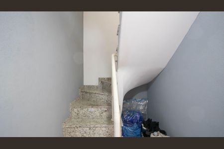 Casa à venda com 129m², 3 quartos e 3 vagasEscada