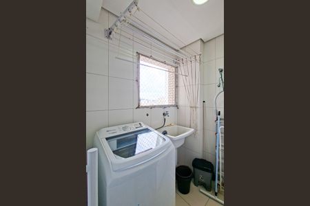 Apartamento para alugar com 82m², 2 quartos e 1 vaga Apartamento para alugar com 82m², 2 quartos e 1 vagaÁrea de Serviço