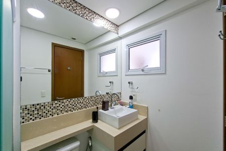 Apartamento para alugar com 82m², 2 quartos e 1 vaga Apartamento para alugar com 82m², 2 quartos e 1 vagaBanheiro da Suíte