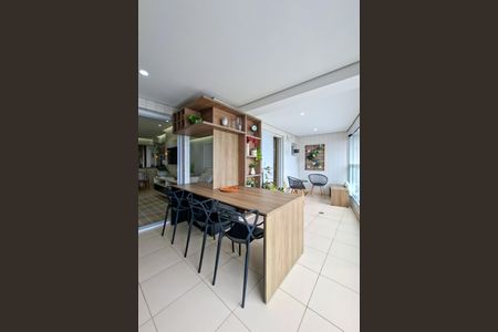 Apartamento para alugar com 82m², 2 quartos e 1 vaga Apartamento para alugar com 82m², 2 quartos e 1 vagaSacada da Sala/Cozinha