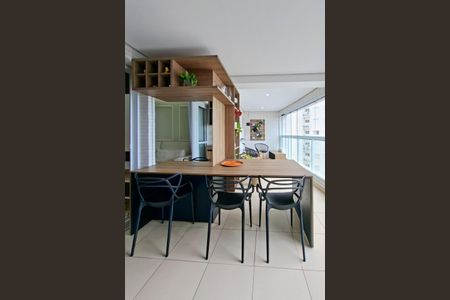 Apartamento para alugar com 82m², 2 quartos e 1 vaga Apartamento para alugar com 82m², 2 quartos e 1 vagaSacada da Sala/Cozinha